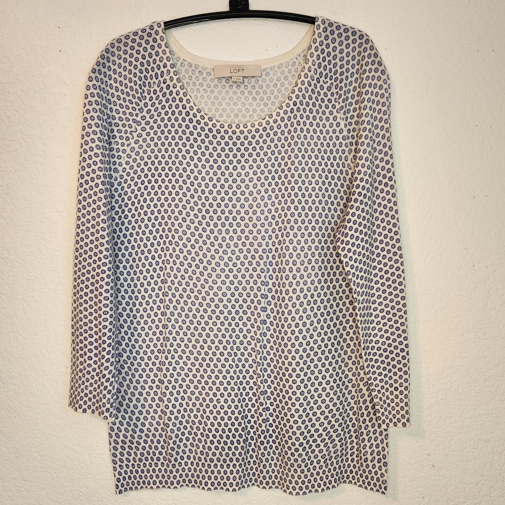 LOFT Women's Blue and White Geometric/Floralish Long Sleeve Top, Size M